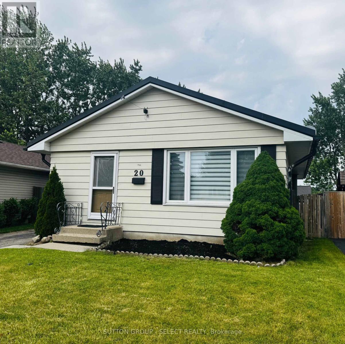 20 Dow Road, London South, Ontario  N6E 1E9 - Photo 2 - X12136585