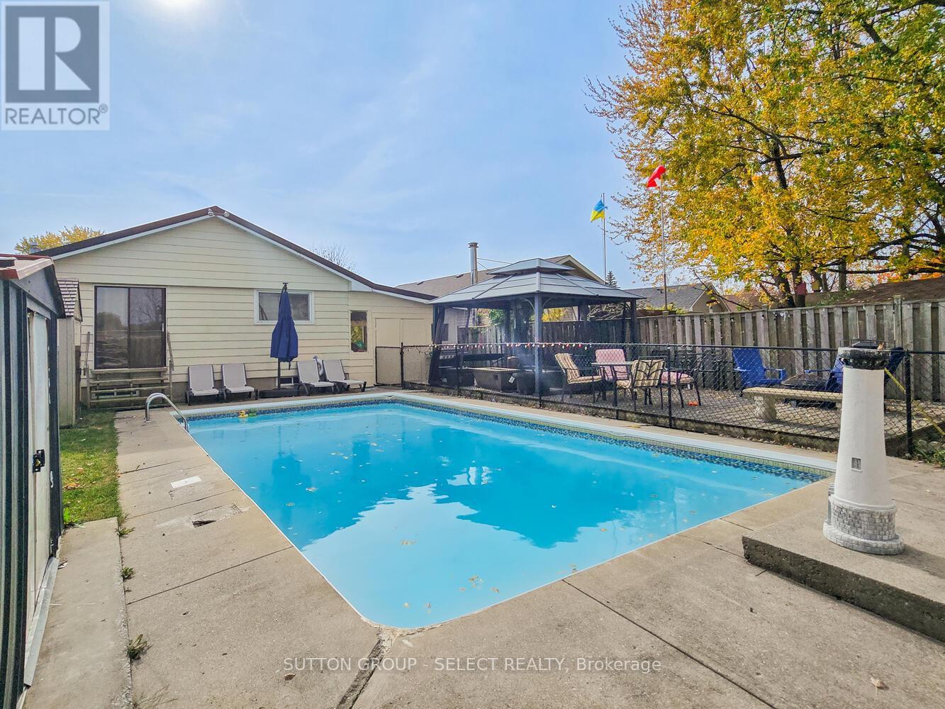 20 Dow Road, London South, Ontario  N6E 1E9 - Photo 31 - X12136585