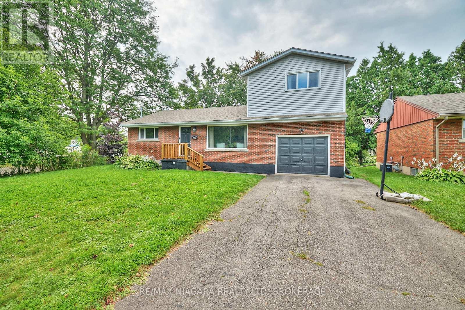6100 Sidney Street, Niagara Falls, Ontario  L2E 3A1 - Photo 3 - X12136596