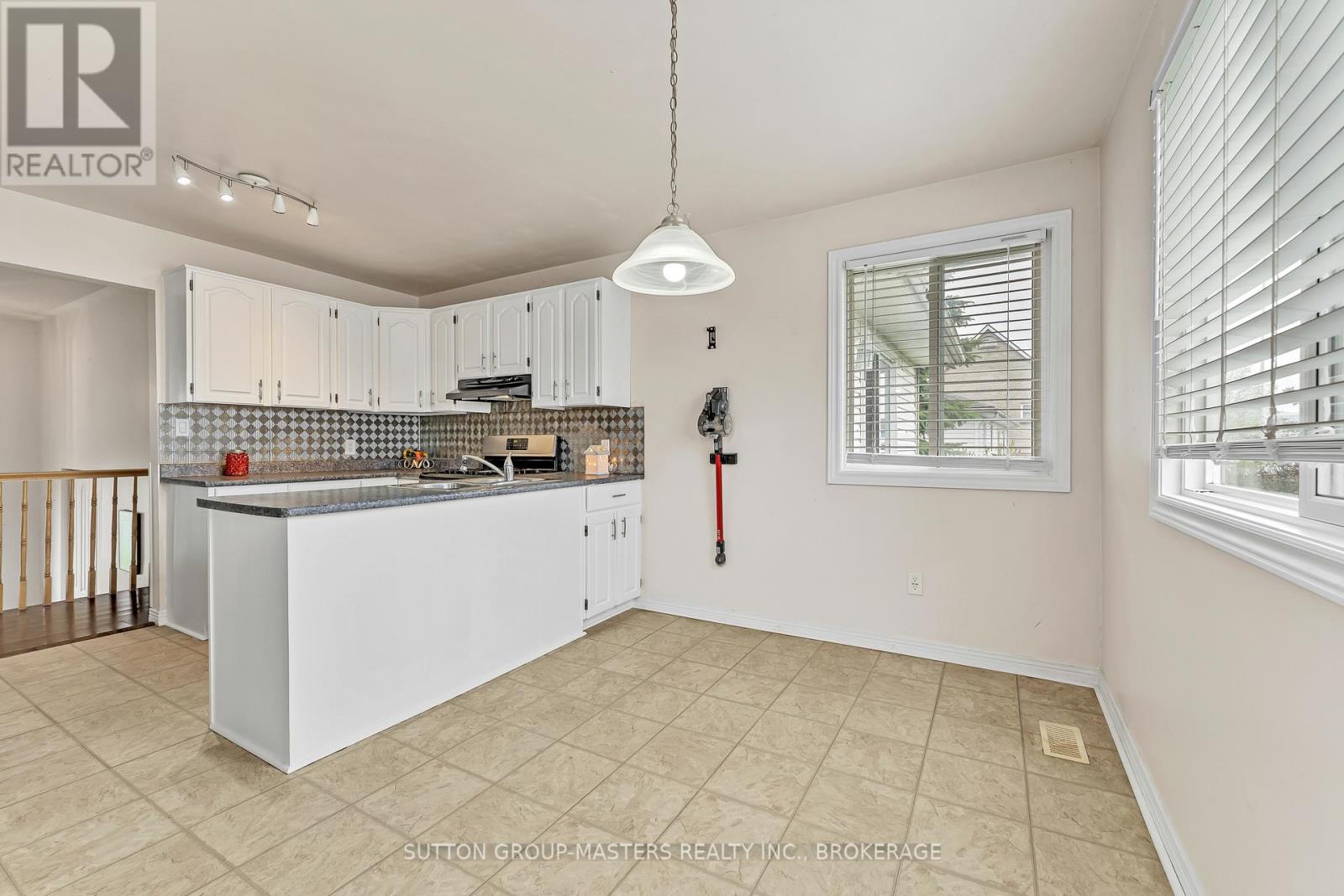50 Davey Crescent, Loyalist, Ontario  K7N 1X7 - Photo 11 - X12134892
