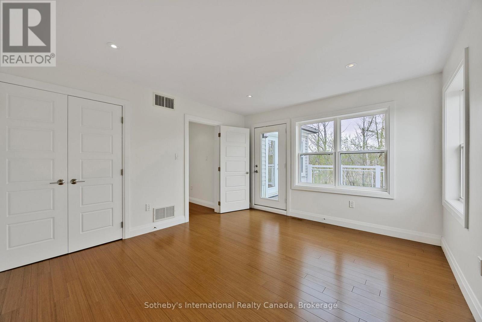2 Swan Lane, Tay, Ontario  L0K 1R0 - Photo 38 - S12136538