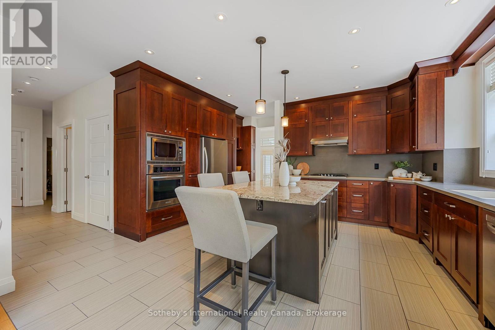 Property at 2 SWAN LANE image 4