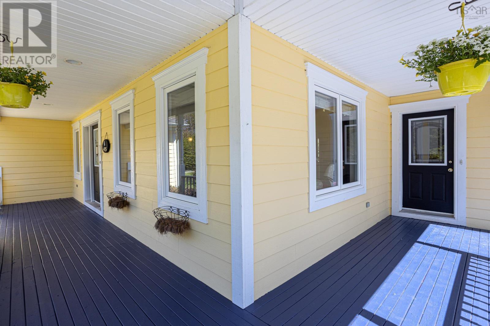 Property at 45 Foxberry Hill image 4