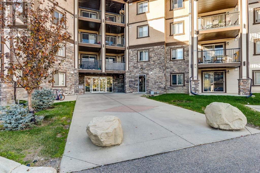 Property at 2120, 60 Panatella Street NW image 5