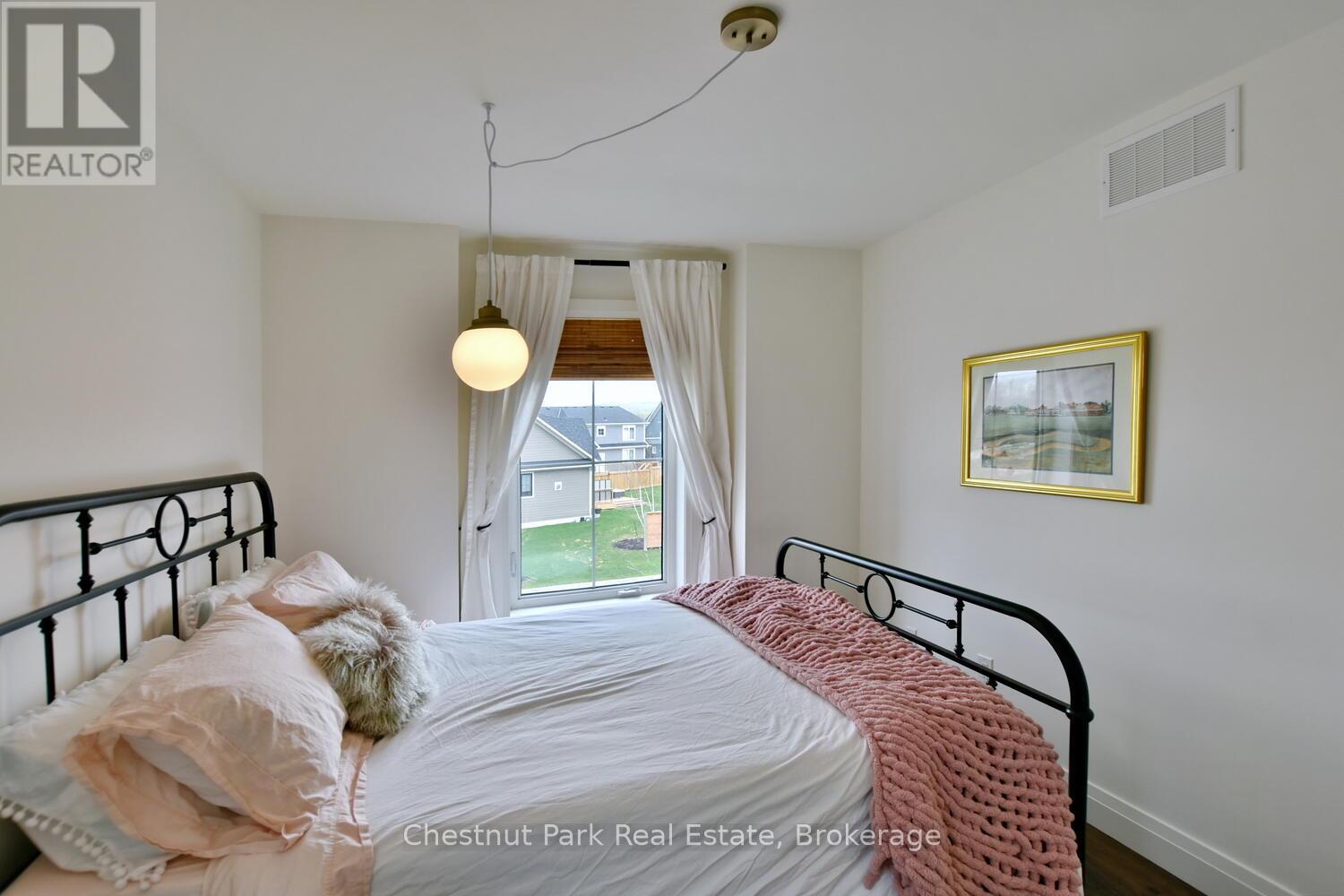 146 Red Pine Street, Blue Mountains, Ontario  L9Y 0Z3 - Photo 22 - X12136499