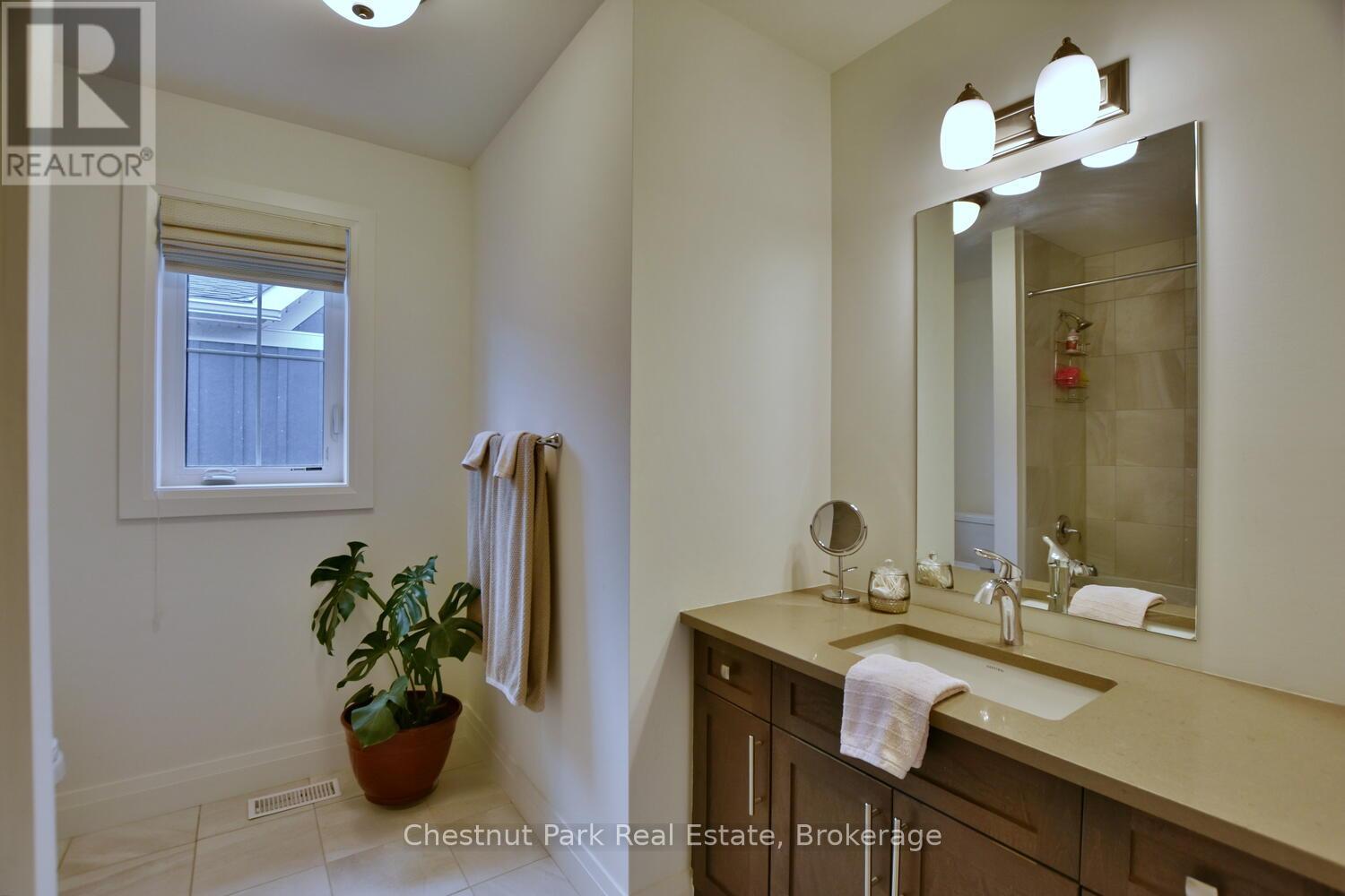 146 Red Pine Street, Blue Mountains, Ontario  L9Y 0Z3 - Photo 23 - X12136499