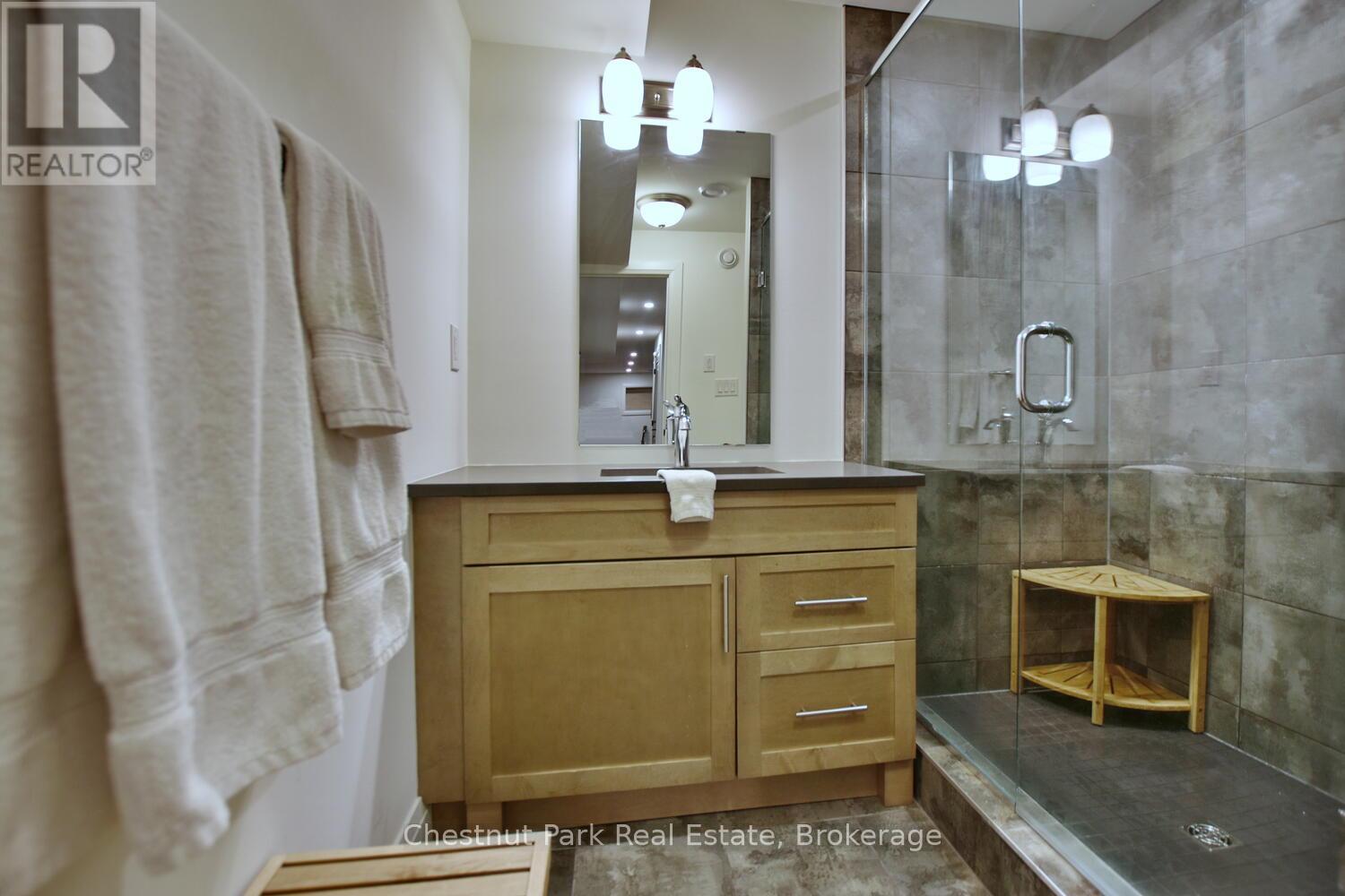 146 Red Pine Street, Blue Mountains, Ontario  L9Y 0Z3 - Photo 29 - X12136499