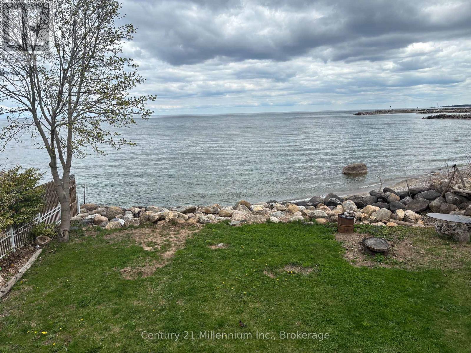 237 Sykes Street N, Meaford, Ontario  N4L 1H8 - Photo 4 - X12136584