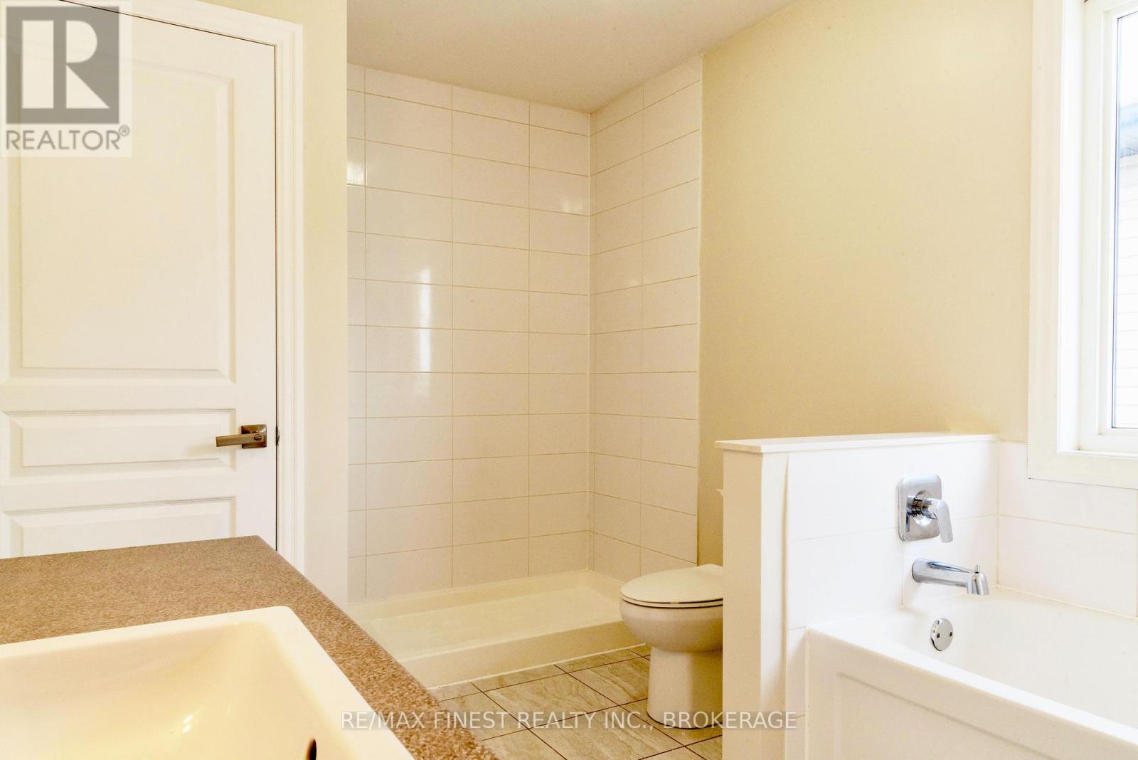 1085 Woodhaven Drive, Kingston (City Northwest), Ontario  K7P 0H7 - Photo 24 - X12136508