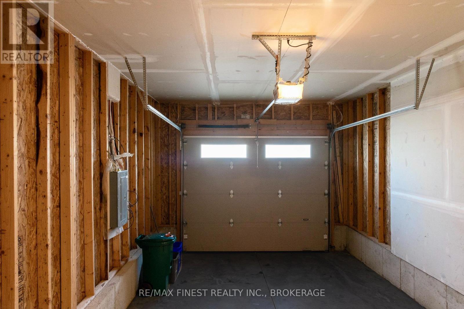 1085 Woodhaven Drive, Kingston (City Northwest), Ontario  K7P 0H7 - Photo 34 - X12136508
