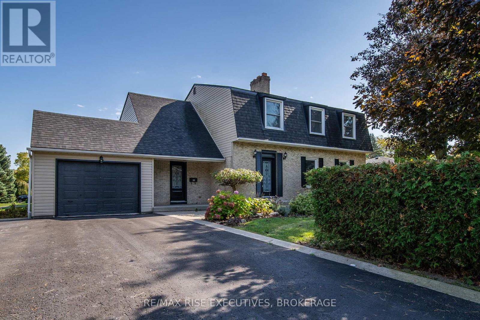 Property at 282 WELBORNE AVENUE image 2