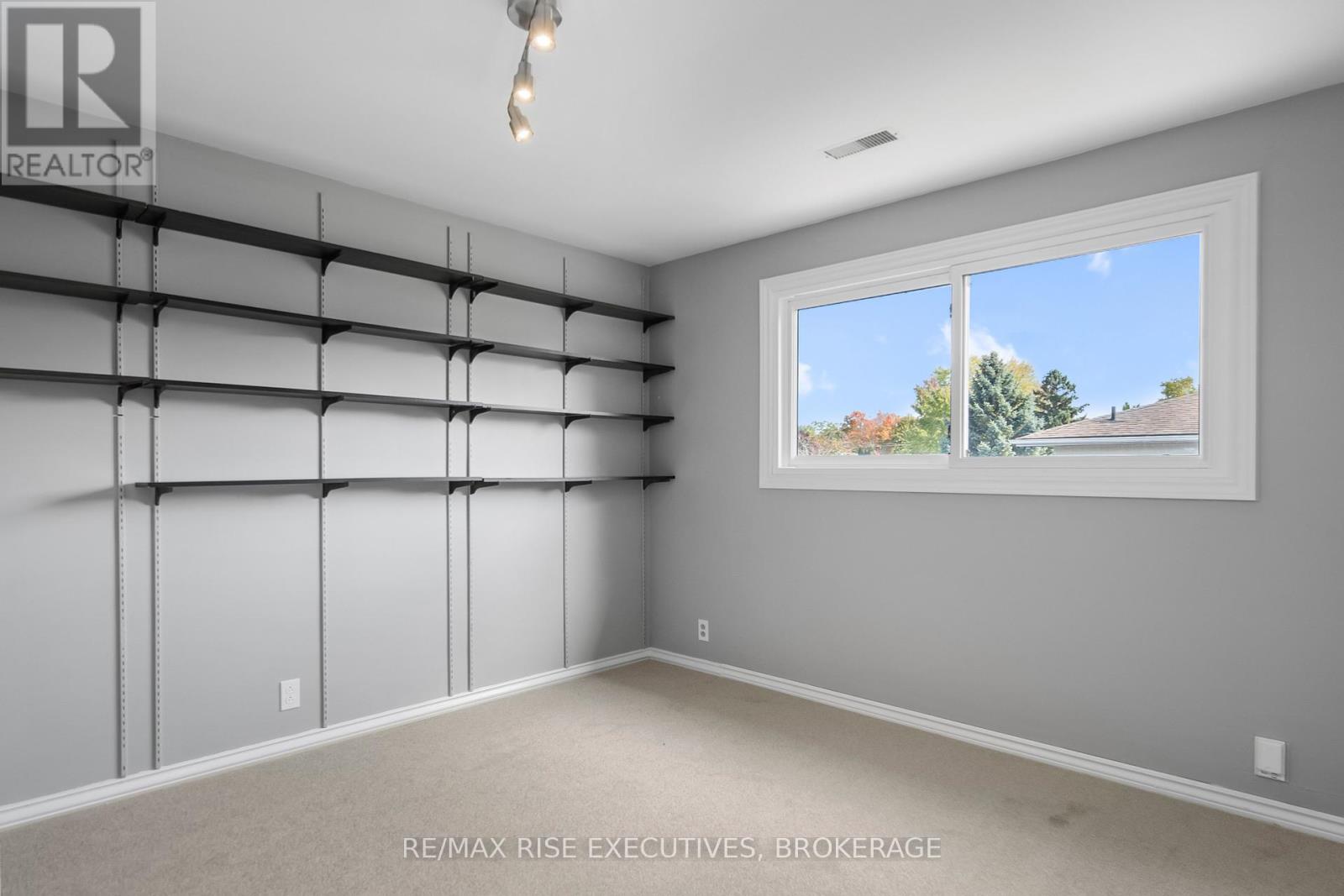 282 Welborne Avenue, Kingston, Ontario  K7M 4G6 - Photo 33 - X12136515