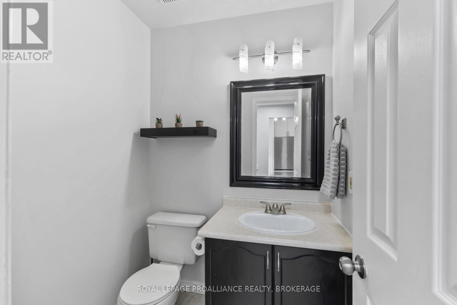 59 Barker Drive, Kingston, Ontario  K7K 7A3 - Photo 13 - X12136603