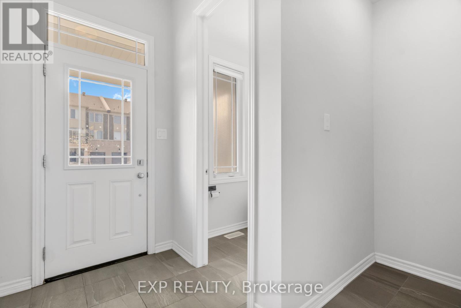 560 Flagstaff Drive, Ottawa, Ontario  K2J 6W1 - Photo 4 - X12131813
