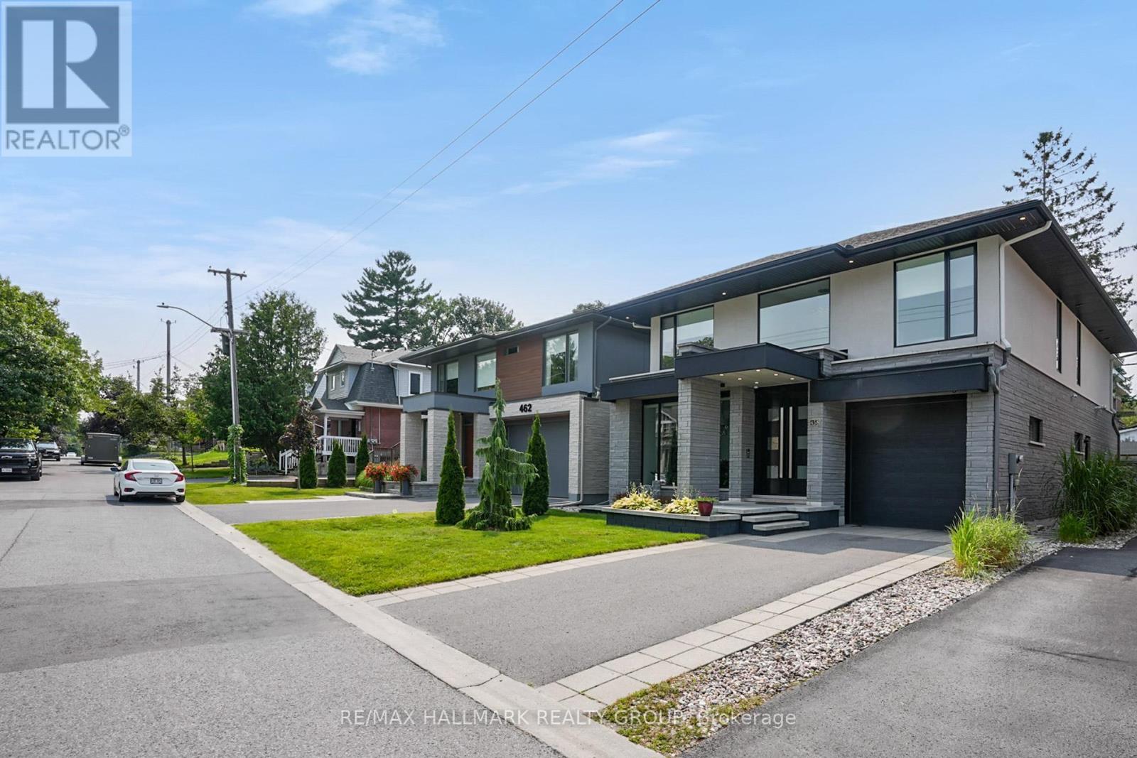 458 Tweedsmuir Avenue, Ottawa, Ontario  K1Z 5N9 - Photo 3 - X12136235