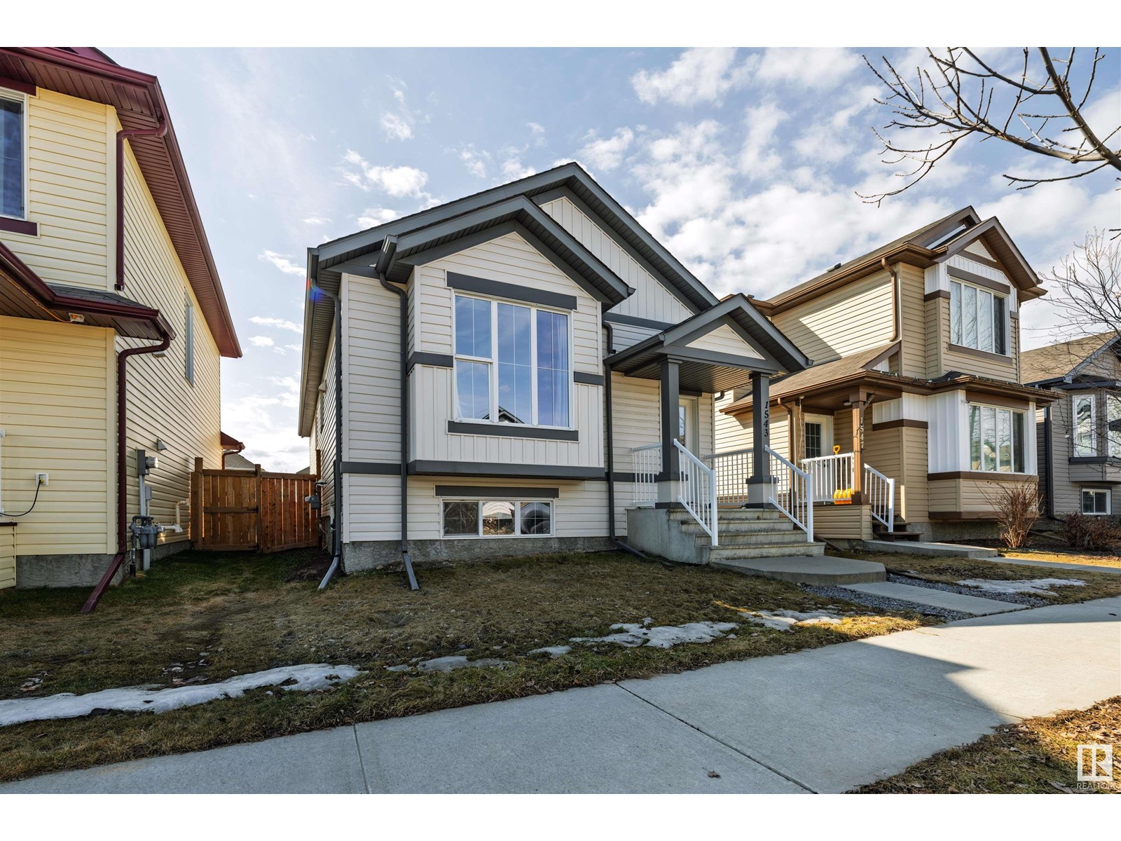 1543 35 AV NW NW, edmonton, Alberta