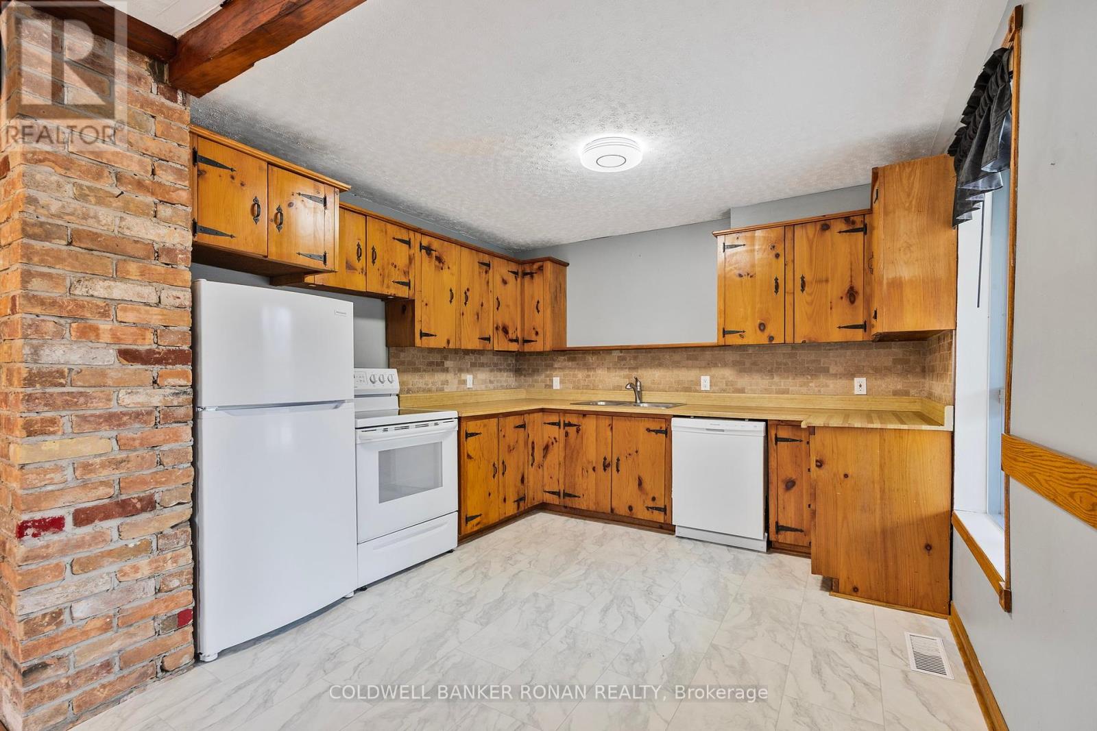 40 Queen Street, New Tecumseth, Ontario  L0G 1A0 - Photo 9 - N12121226
