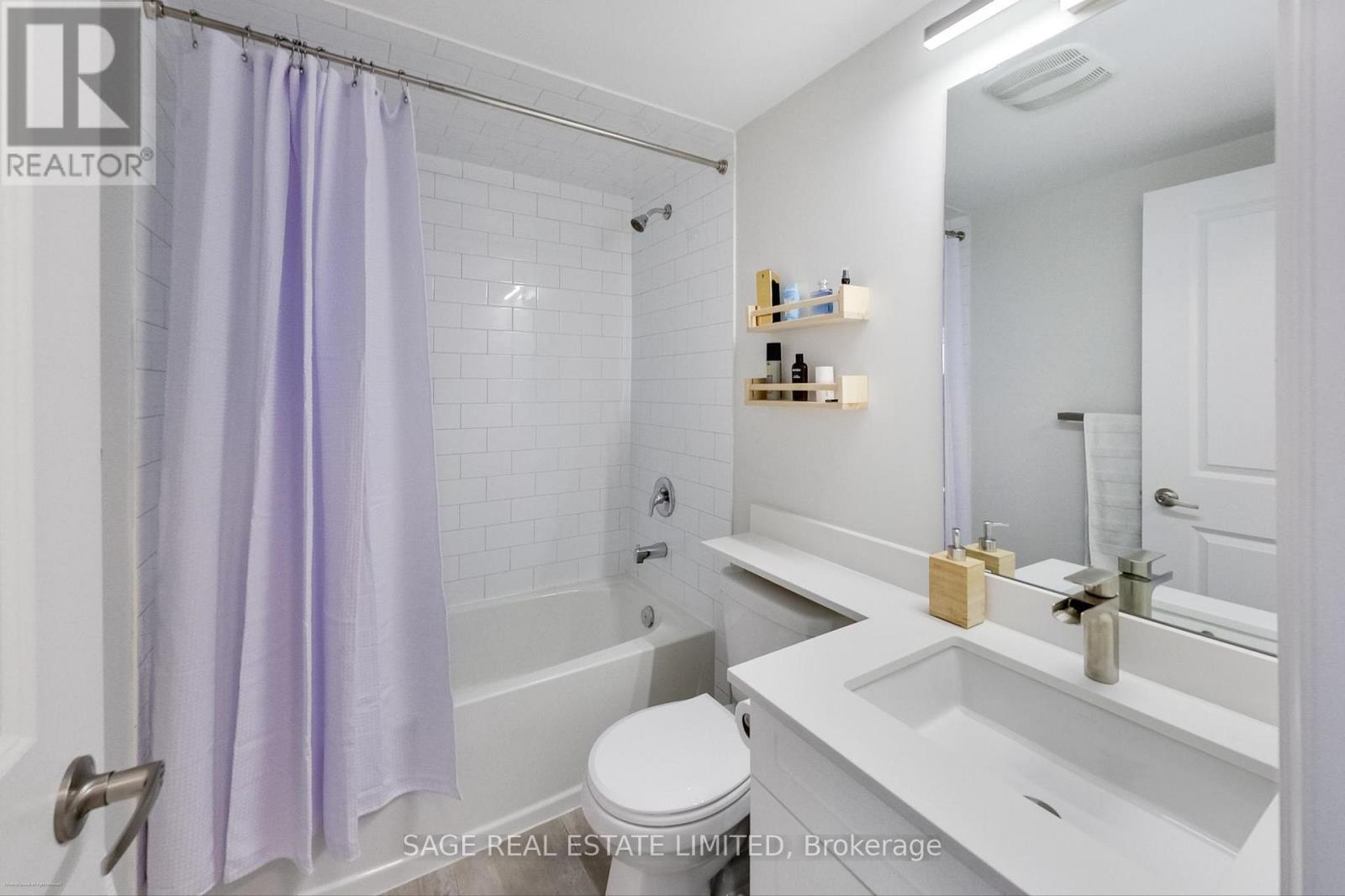 66 Pony Farm Drive, Toronto, Ontario  M9R 0B3 - Photo 25 - W12123673