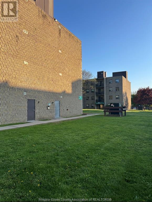 Property at 150 PARK AVENUE East Unit# 410 image 2