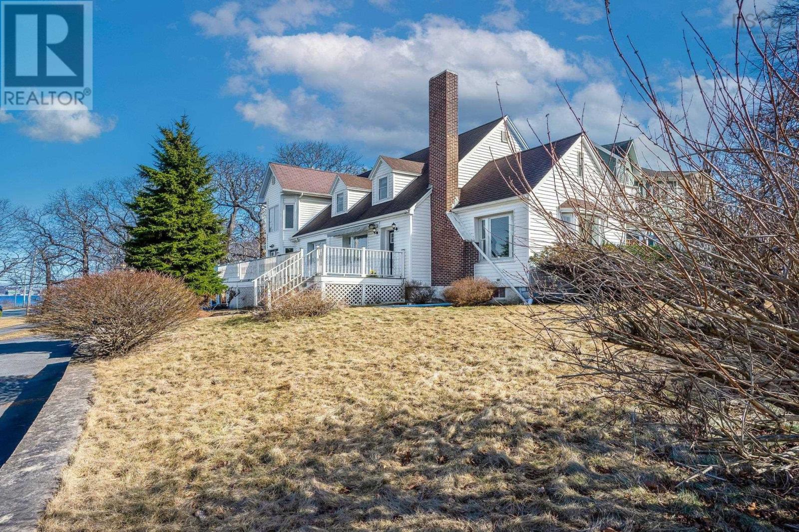 Property at 2 Torrington Drive image 2