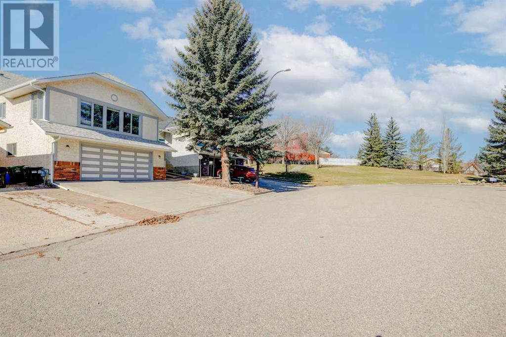 228 Sanderling Place Nw, Calgary, Alberta  T3K 3B2 - Photo 2 - A2216975