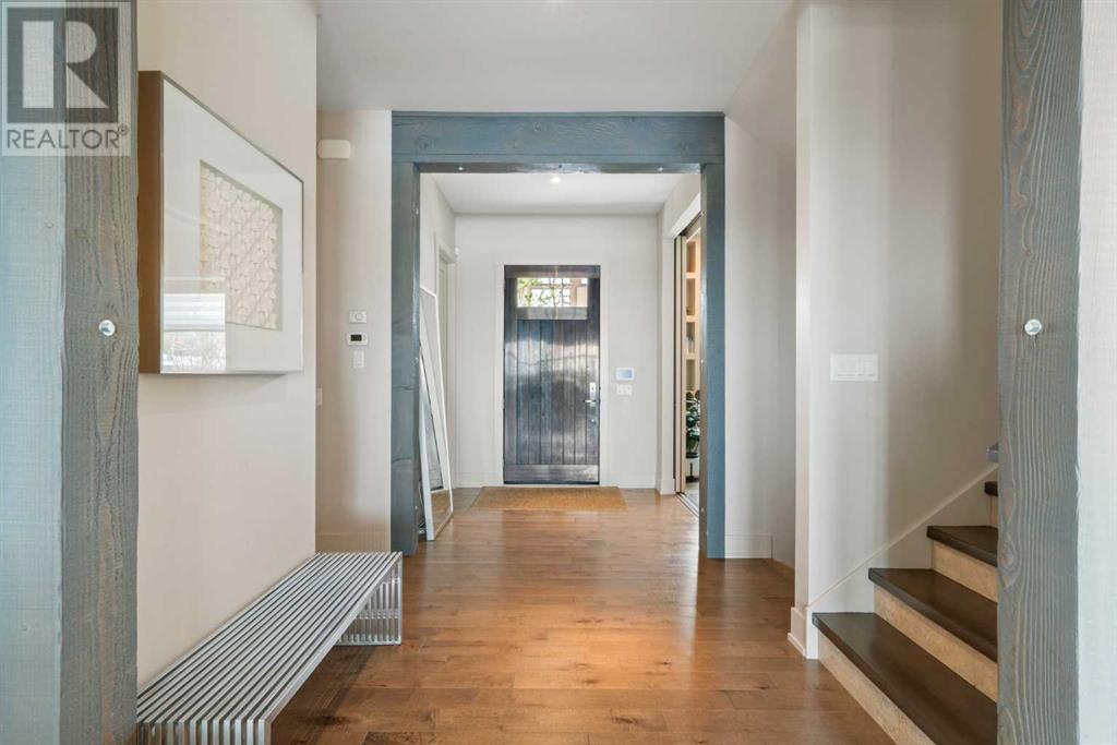 Property at 2012 29 Avenue SW image 4