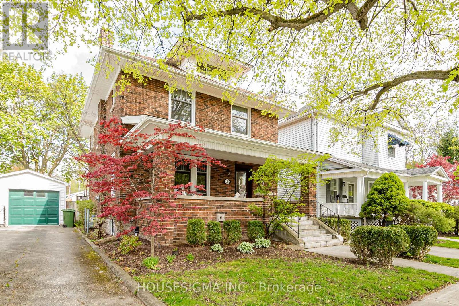 15 Margaret Street, St. Thomas, Ontario  N5R 3H6 - Photo 2 - X12136679