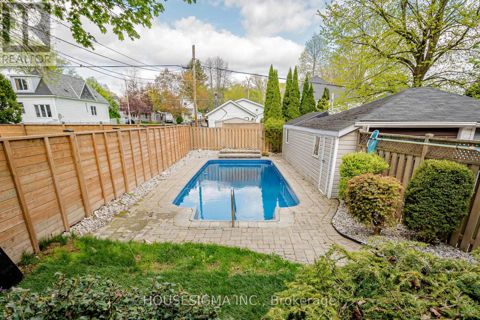 15 Margaret Street, St. Thomas, Ontario  N5R 3H6 - Photo 34 - X12136679