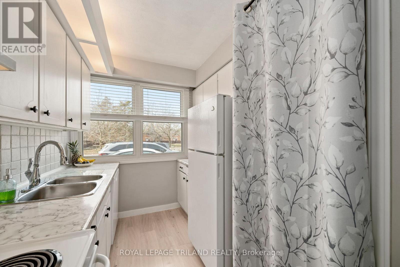 61 Arbour Glen Crescent, London East, Ontario  N5Y 1Z9 - Photo 12 - X12136719