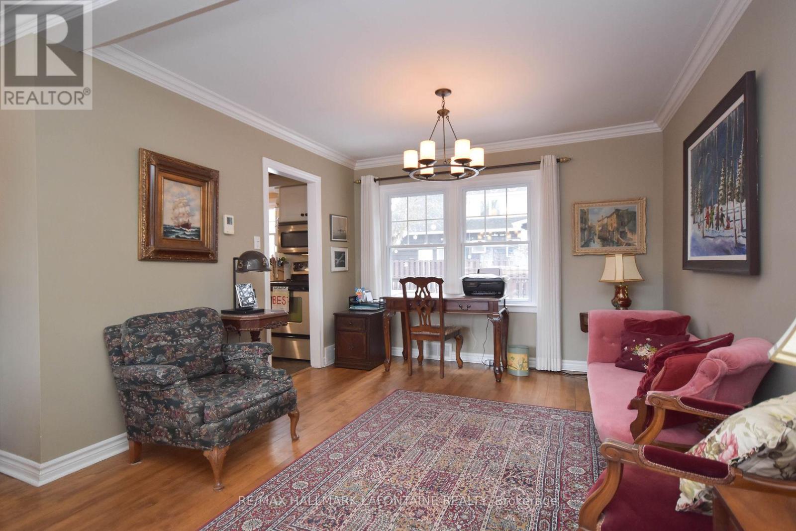 774 Eastbourne Avenue S, Ottawa, Ontario  K1K 0H7 - Photo 6 - X11984236