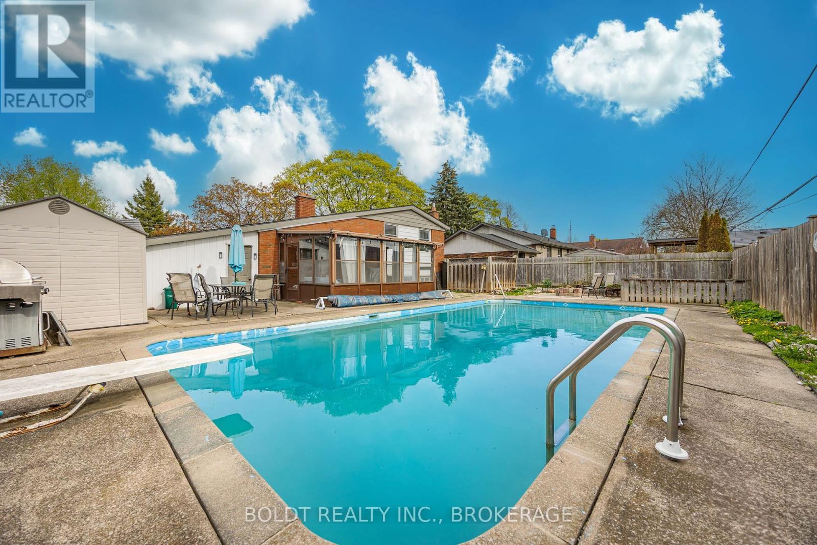 67 Wakelin Terrace, St. Catharines, Ontario  L2M 4K8 - Photo 16 - X12136623
