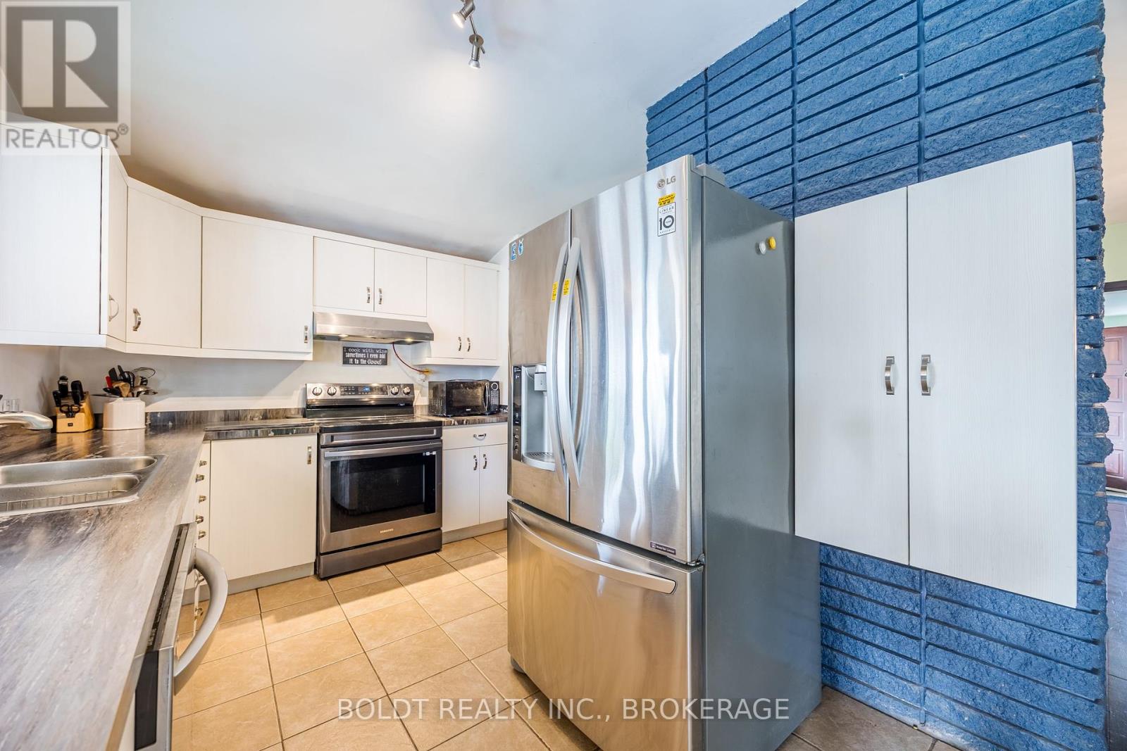 67 Wakelin Terrace, St. Catharines, Ontario  L2M 4K8 - Photo 8 - X12136623