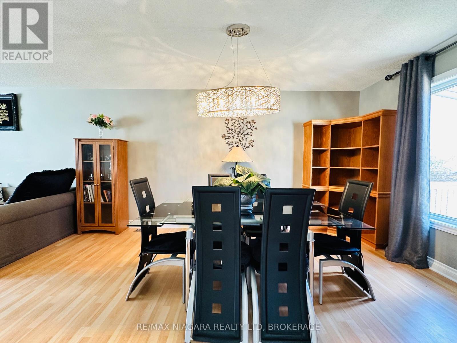 Main Level - 25 Tremont Drive, St. Catharines (Glendale/glenridge), Ontario  L2T 3A7 - Photo 12 - X12136691