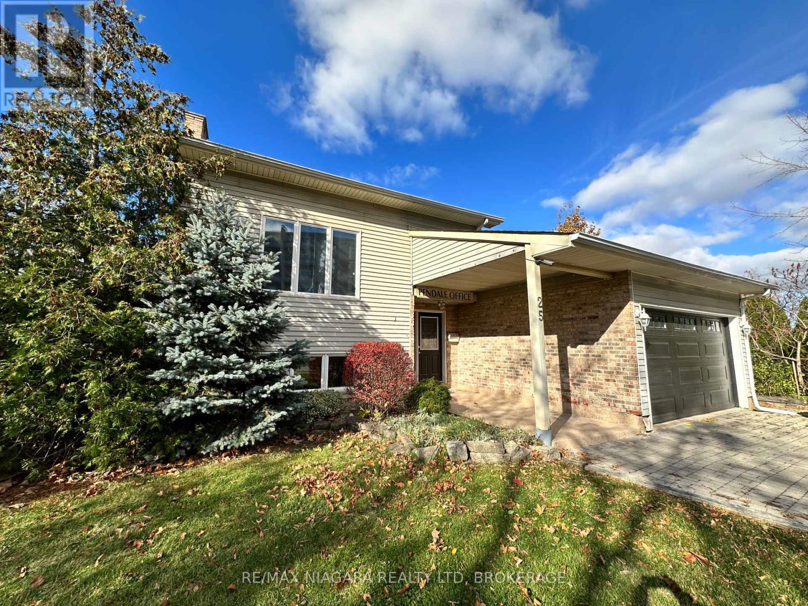 Main Level - 25 Tremont Drive, St. Catharines (Glendale/glenridge), Ontario  L2T 3A7 - Photo 2 - X12136691