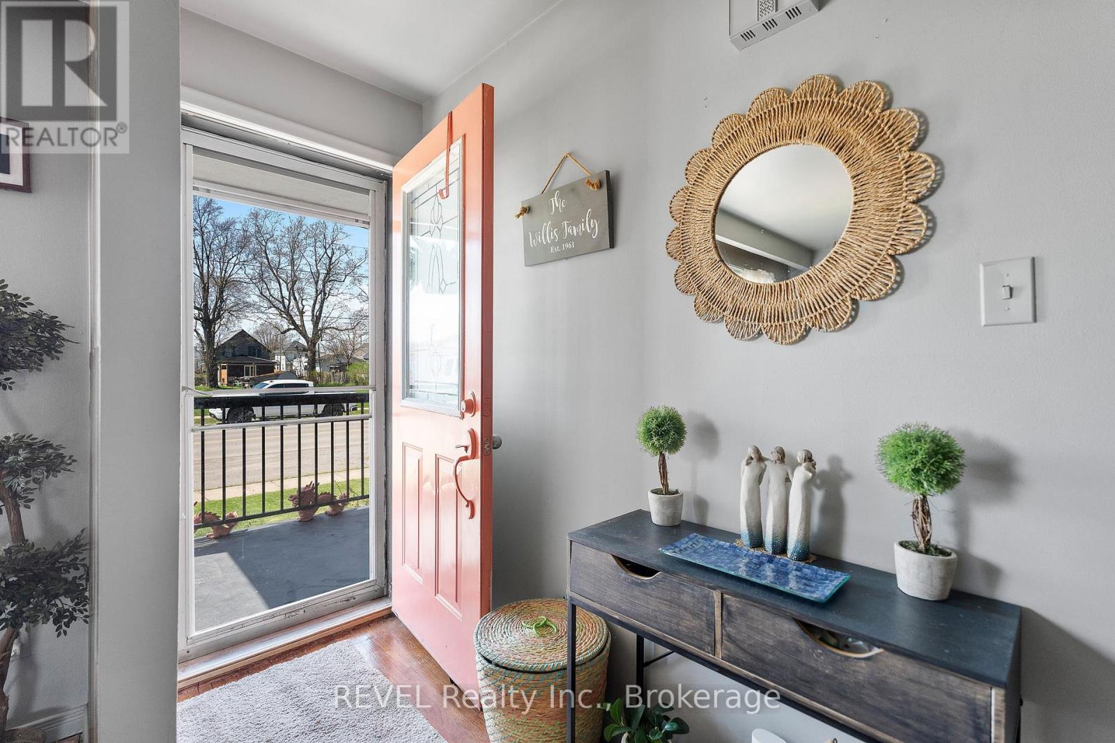 Property at 137 WELLINGTON STREET image 4