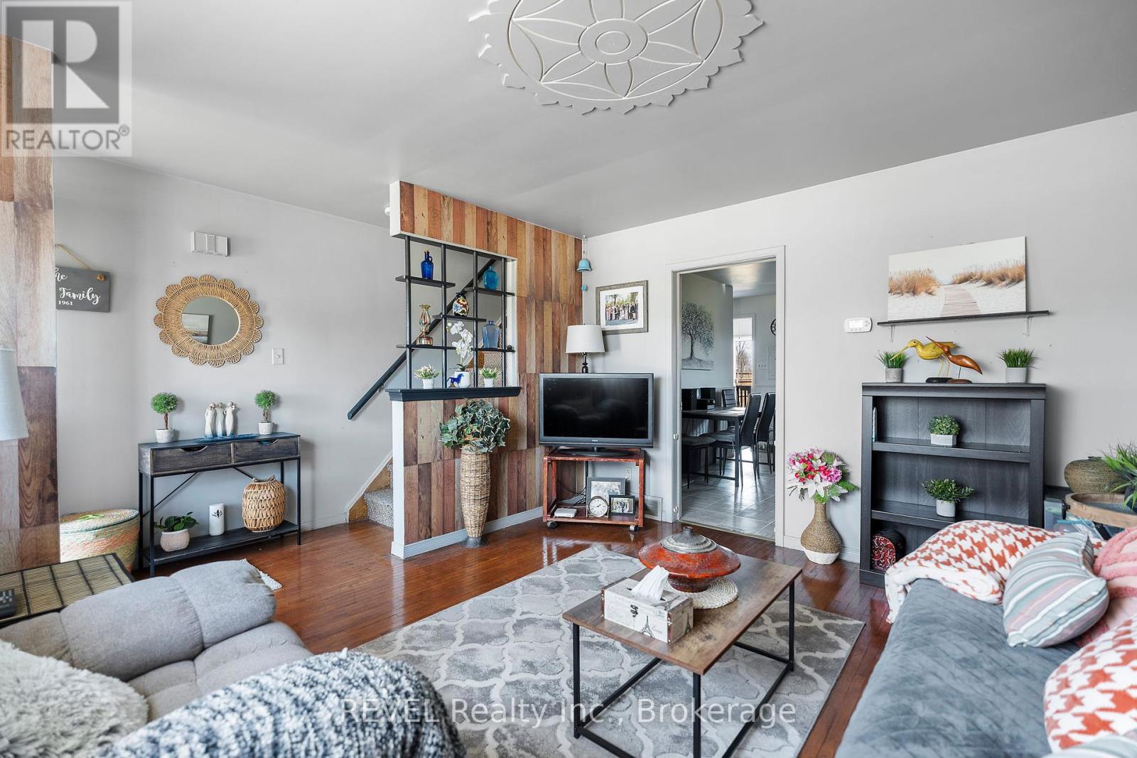 Property at 137 WELLINGTON STREET image 5