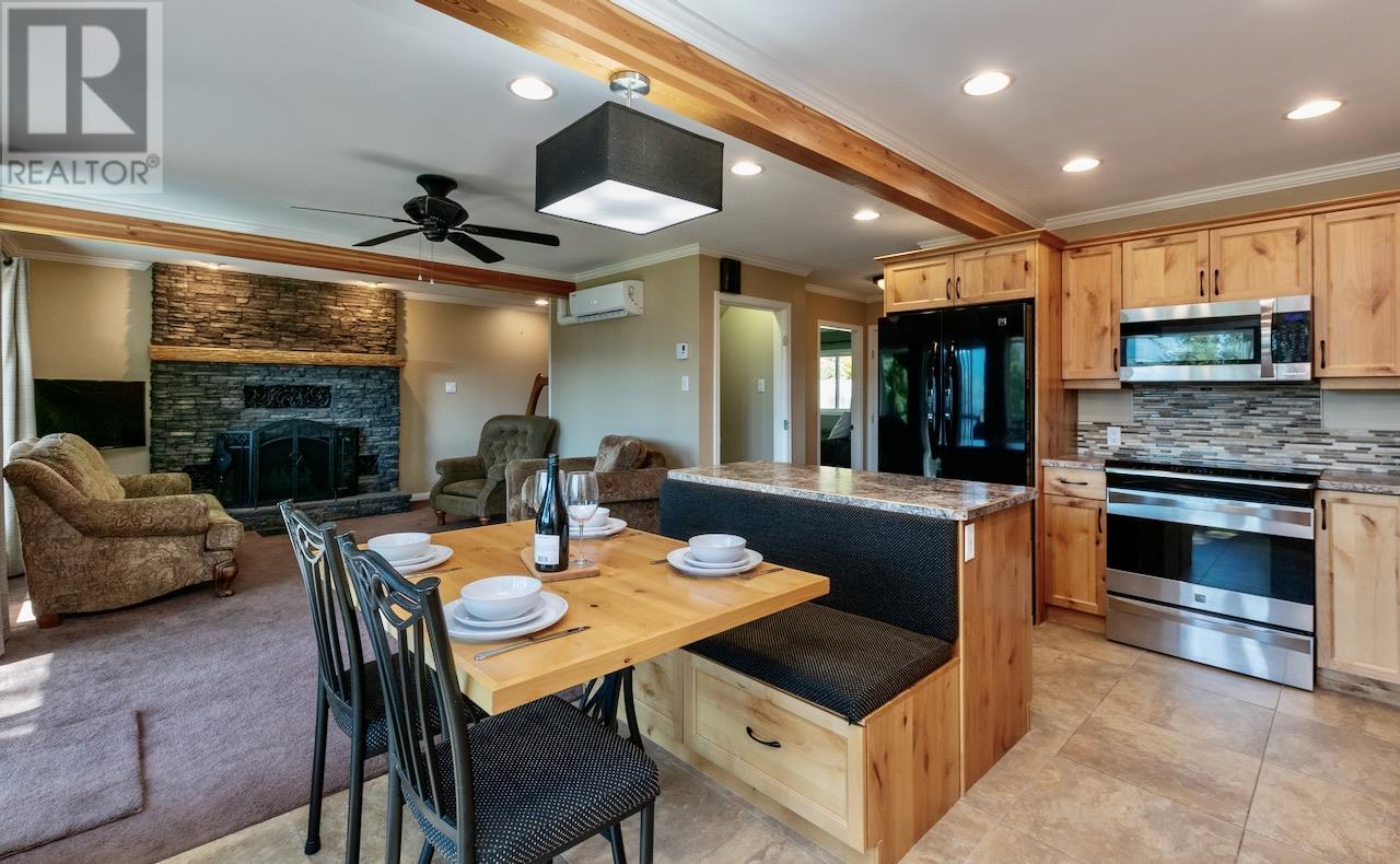 Property at 7730 Columbia Drive image 3