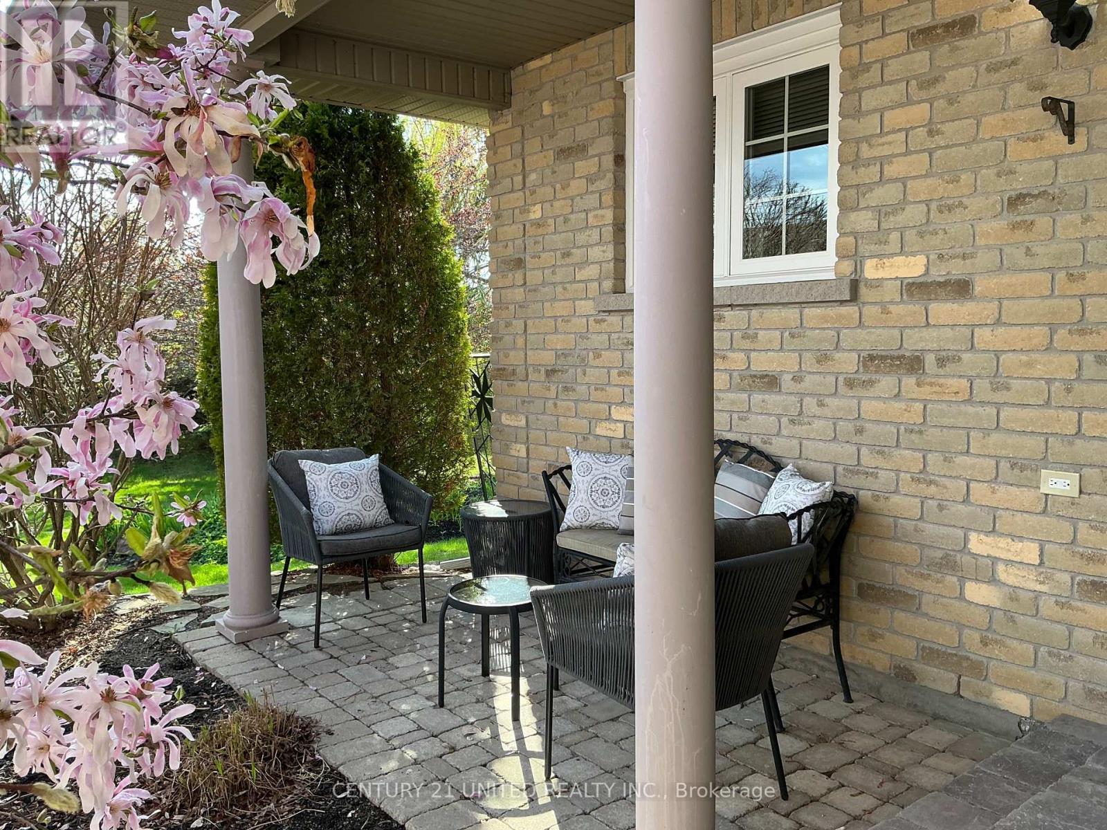 4 - 227 Carnegie Avenue, Peterborough North, Ontario  K9L 0B3 - Photo 3 - X12136683