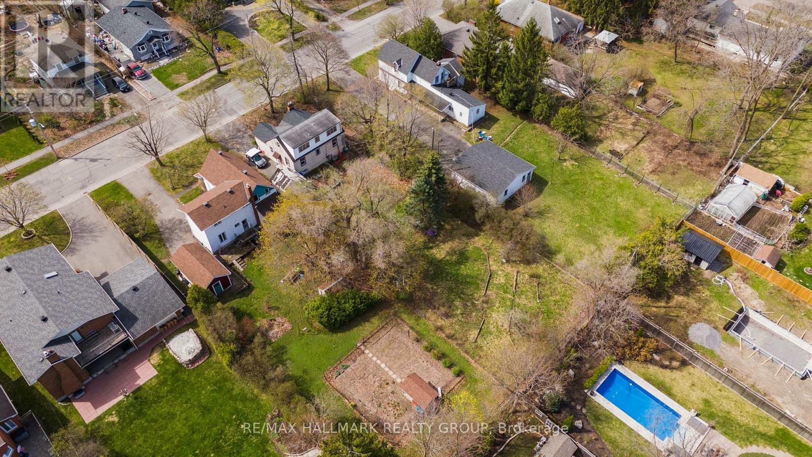 279/285 Pleasant Park Road, Ottawa, Ontario  K1H 5M7 - Photo 7 - X12136630