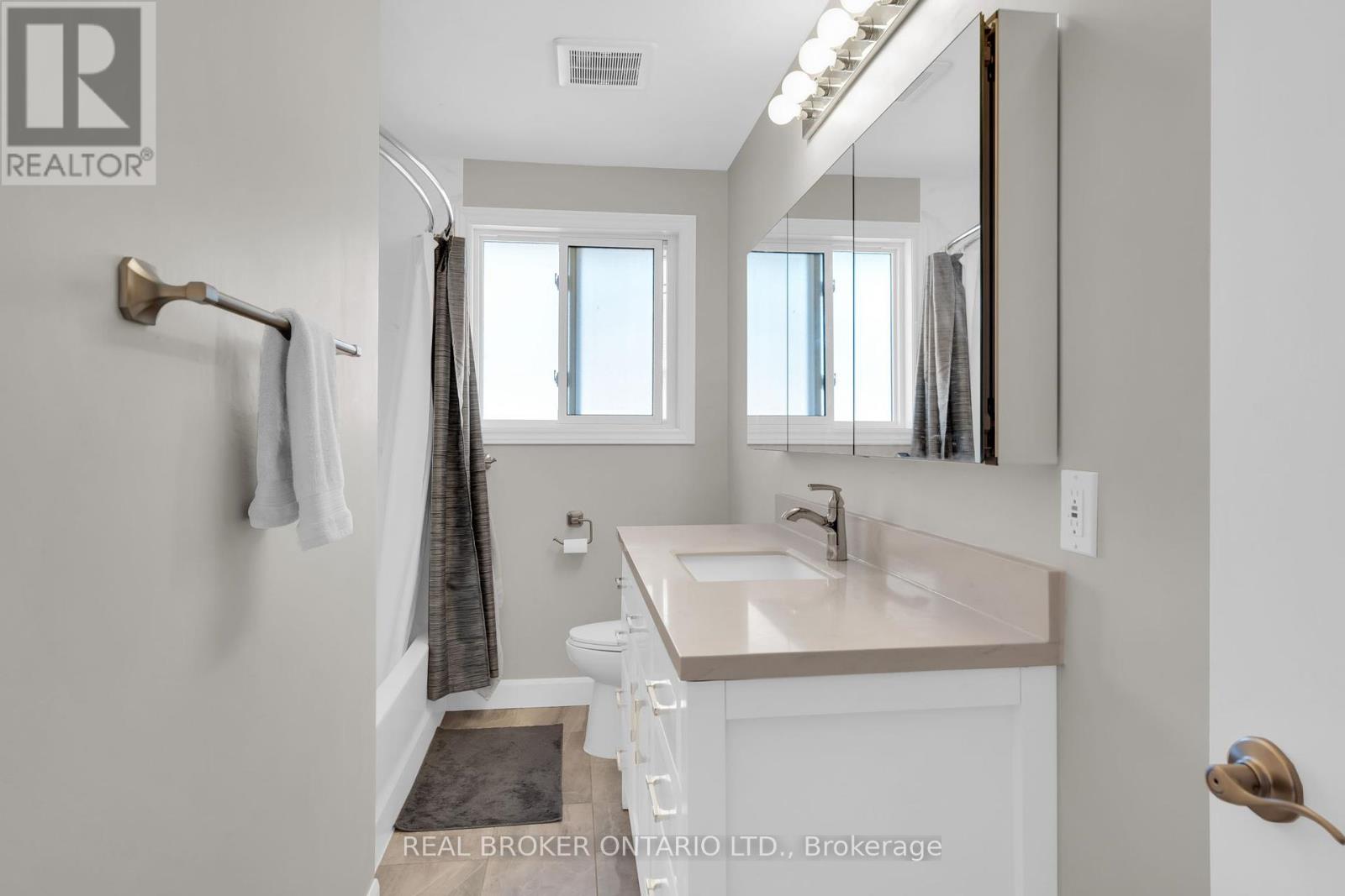 B - 1178 Clyde Avenue, Ottawa, Ontario  K2C 1Y2 - Photo 12 - X12136636