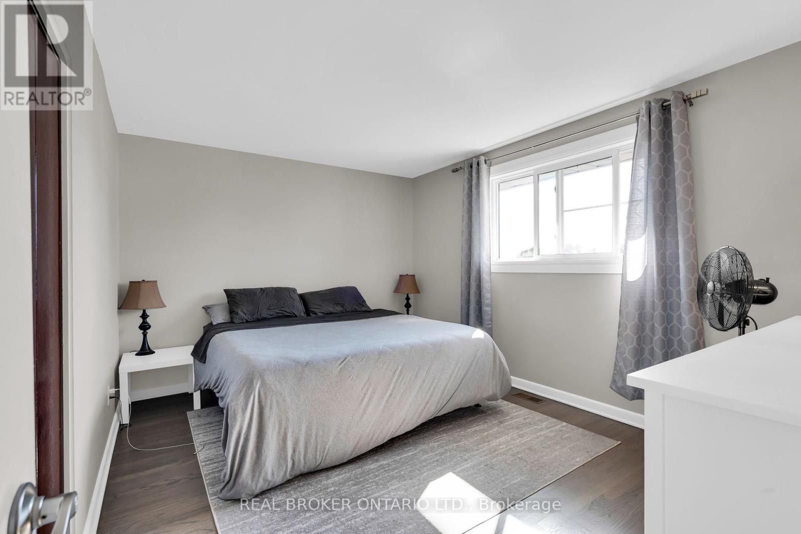 B - 1178 Clyde Avenue, Ottawa, Ontario  K2C 1Y2 - Photo 8 - X12136636