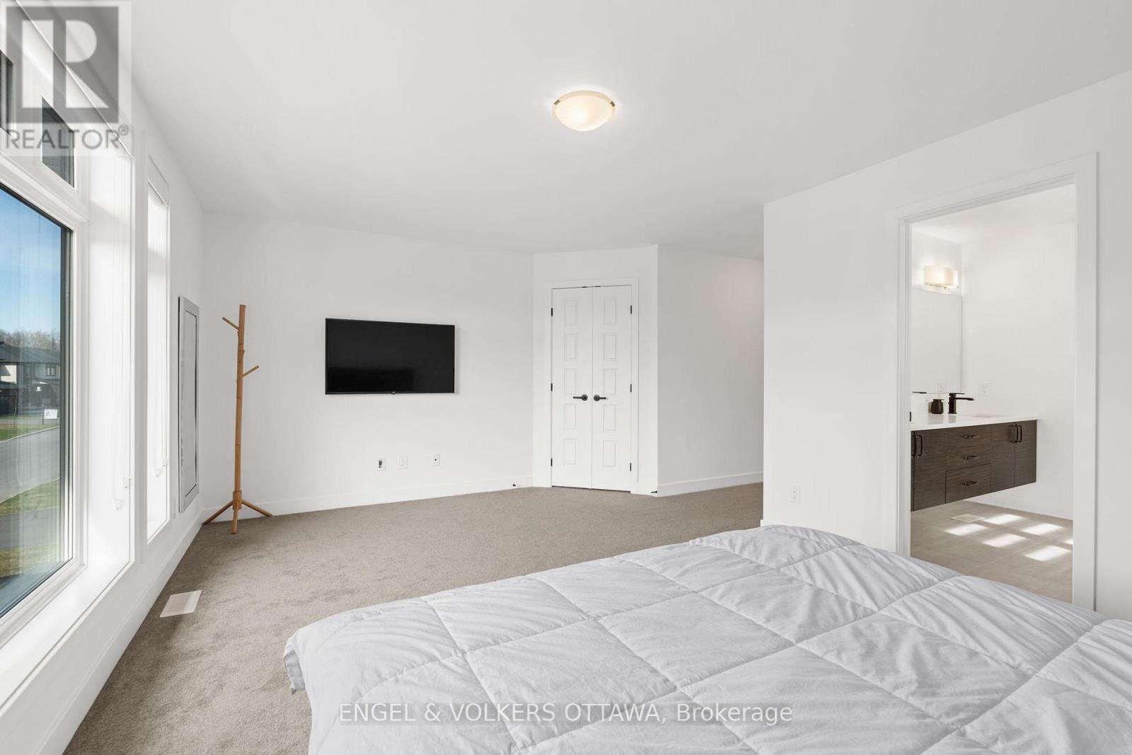 12 Whooping Crane Ridge, Ottawa, Ontario  K4M 0P1 - Photo 19 - X12136667