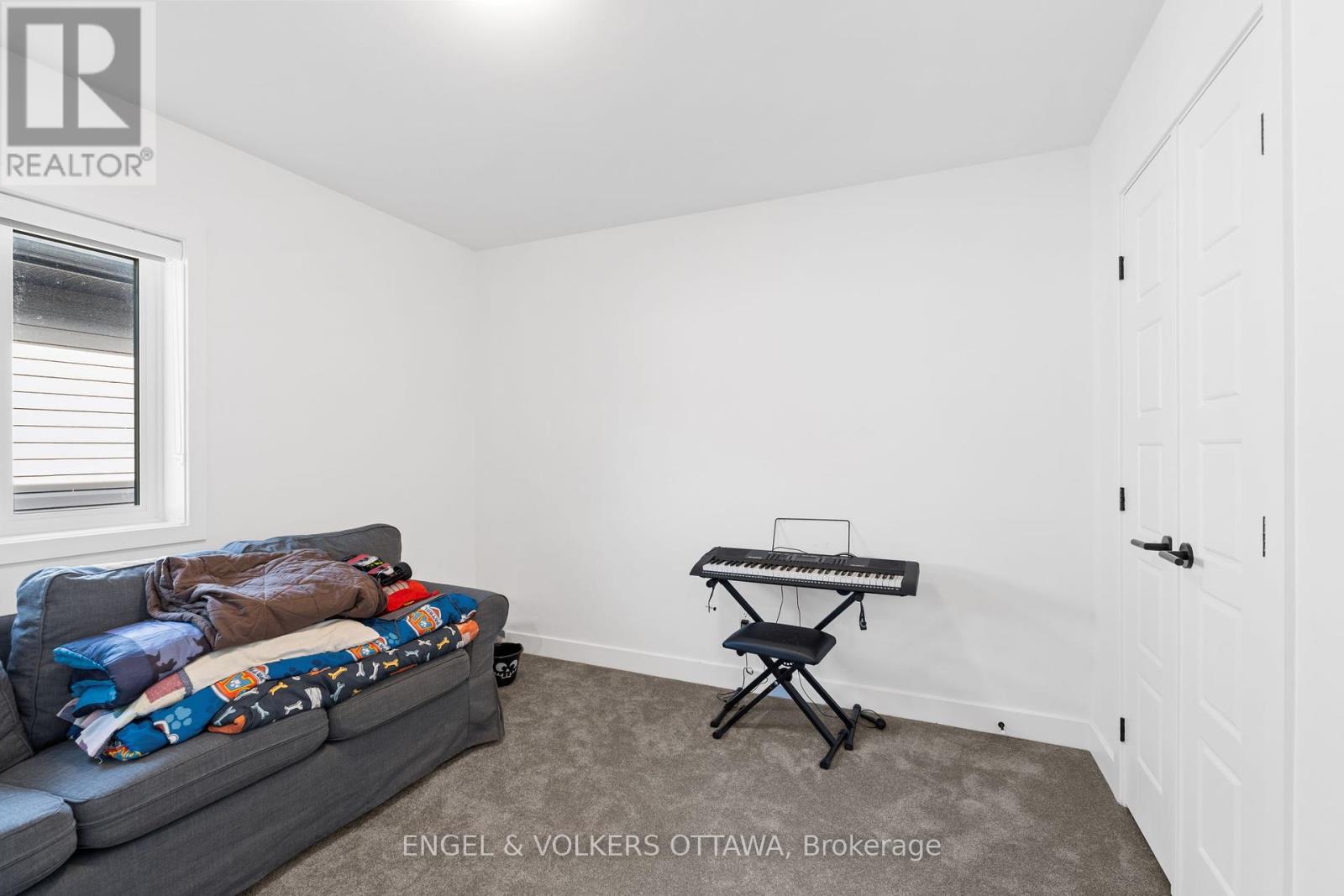 12 Whooping Crane Ridge, Ottawa, Ontario  K4M 0P1 - Photo 23 - X12136667