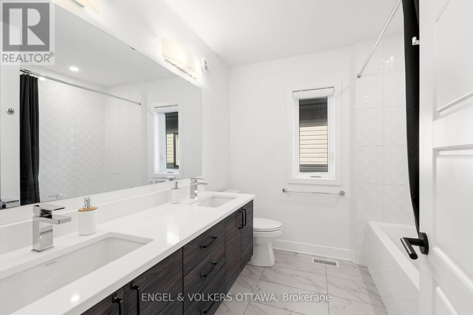 12 Whooping Crane Ridge, Ottawa, Ontario  K4M 0P1 - Photo 24 - X12136667