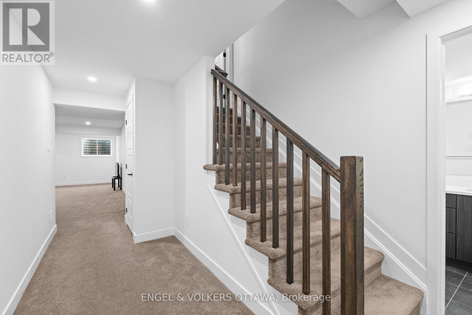 12 Whooping Crane Ridge, Ottawa, Ontario  K4M 0P1 - Photo 25 - X12136667