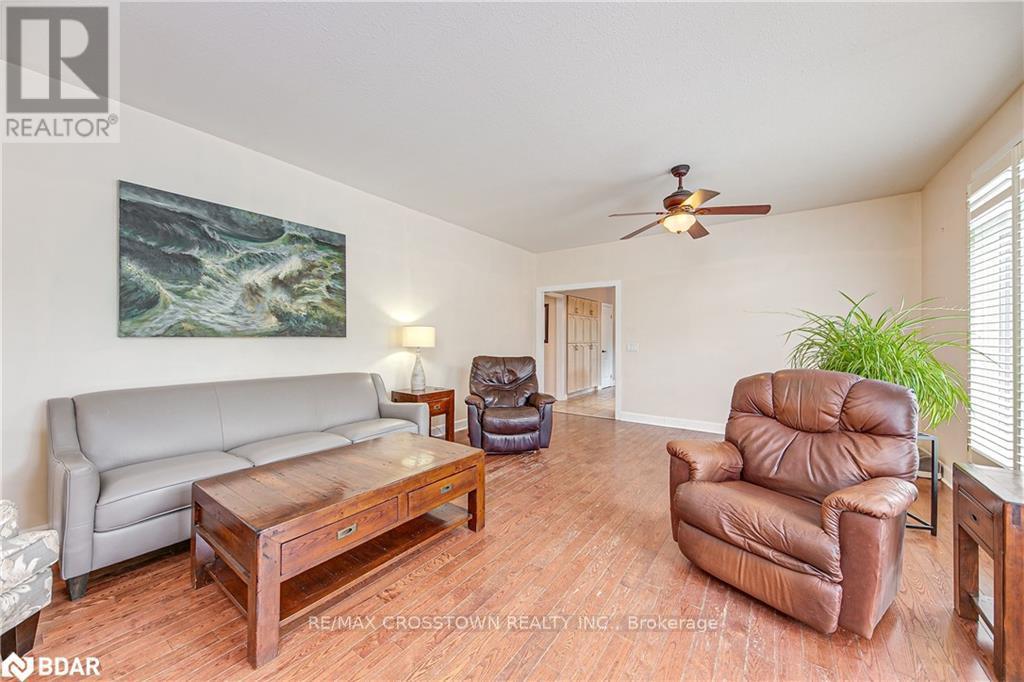 1104 Alfred Street, Innisfil, Ontario  L0L 1C0 - Photo 7 - N12001712