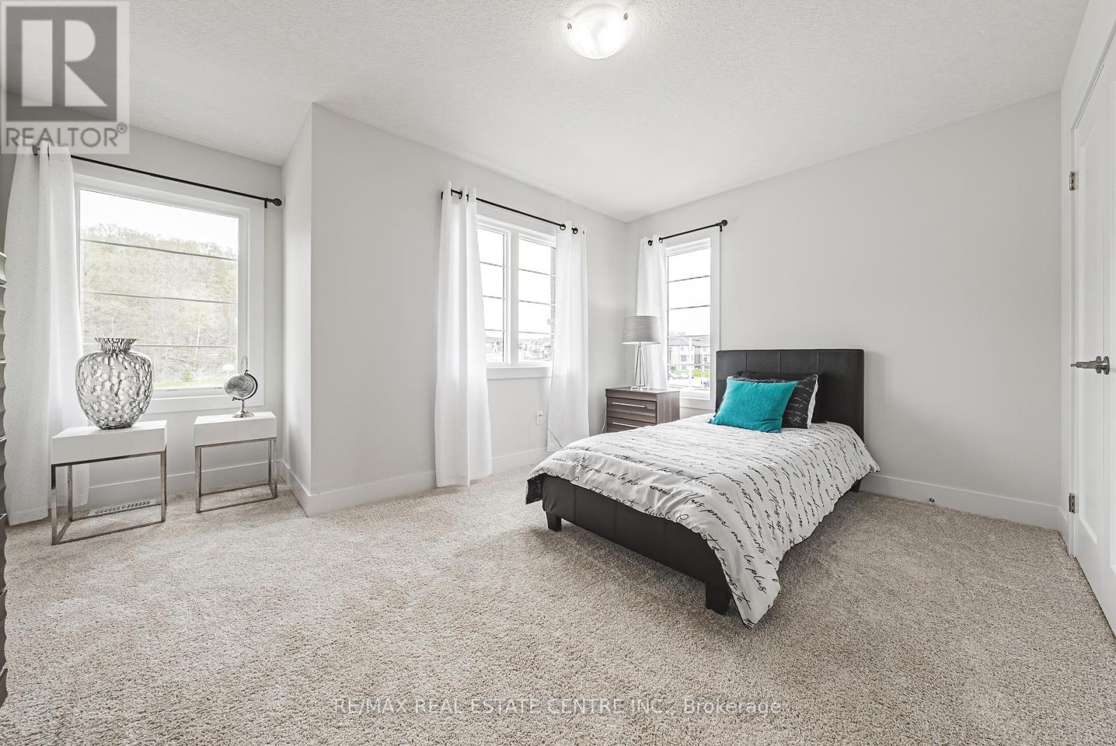 196 Benninger Drive, Kitchener, Ontario  N2E 0C9 - Photo 35 - X12118328