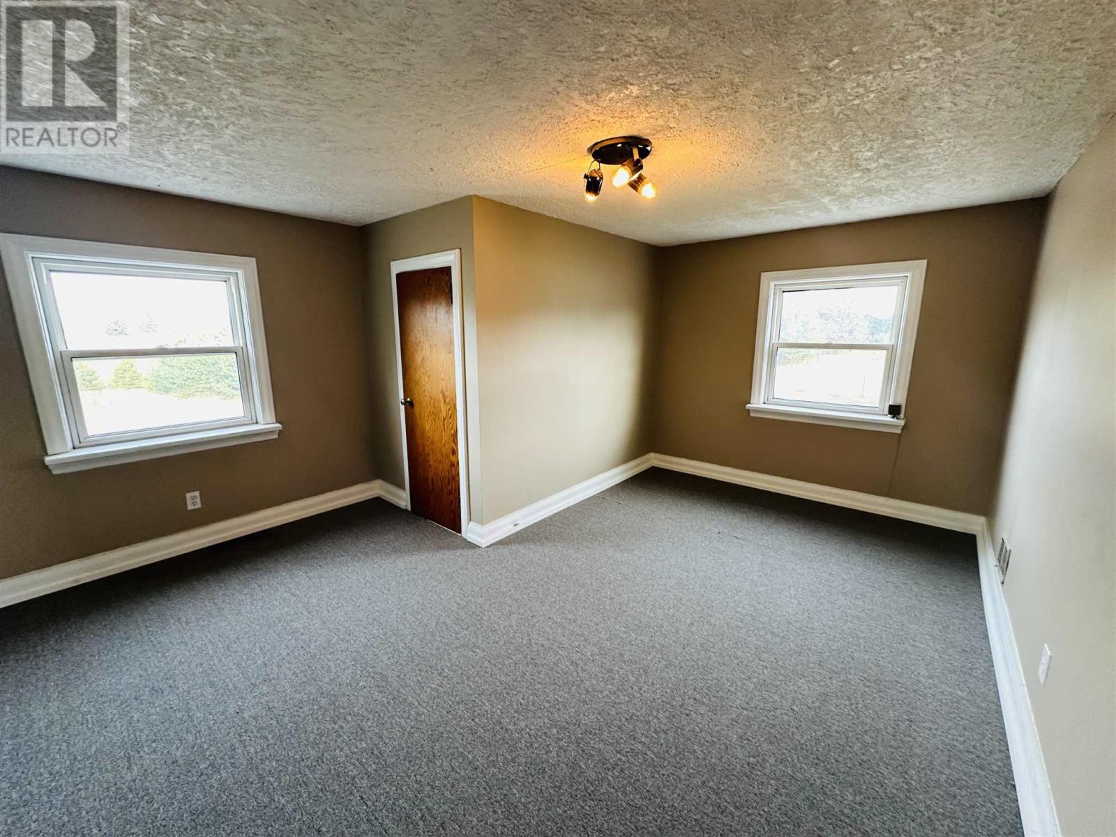 1925 Arthur St W, Thunder Bay, Ontario  P7K 1C7 - Photo 23 - TB251084