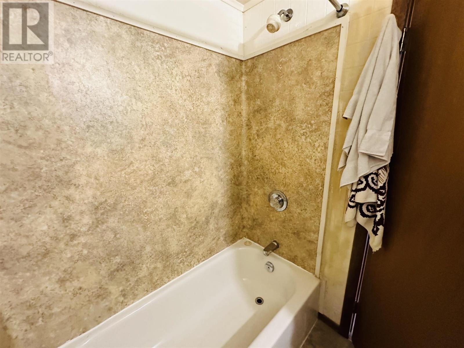 1925 Arthur St W, Thunder Bay, Ontario  P7K 1C7 - Photo 35 - TB251084