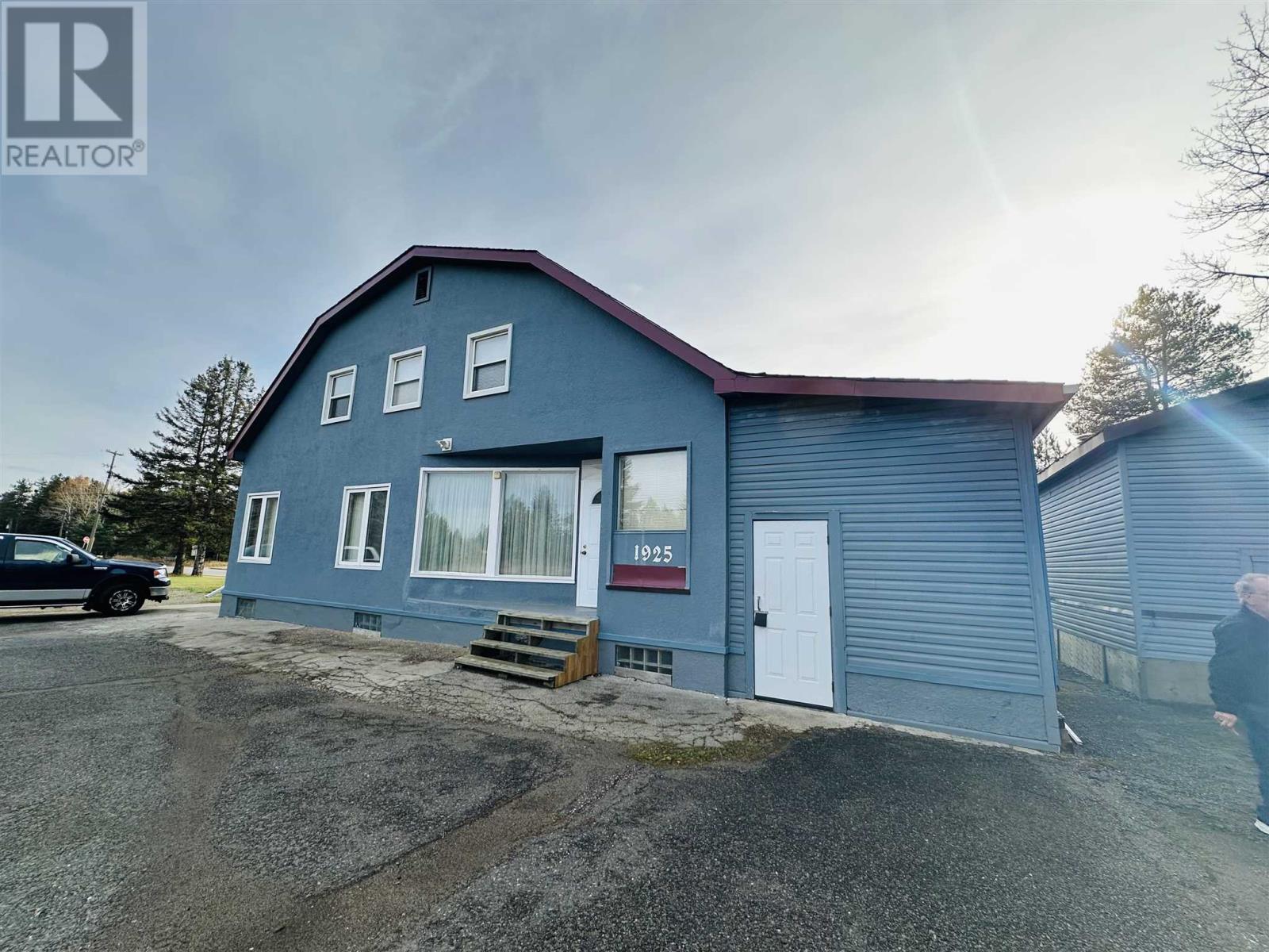 1925 Arthur St W, Thunder Bay, Ontario  P7K 1C7 - Photo 1 - TB251085